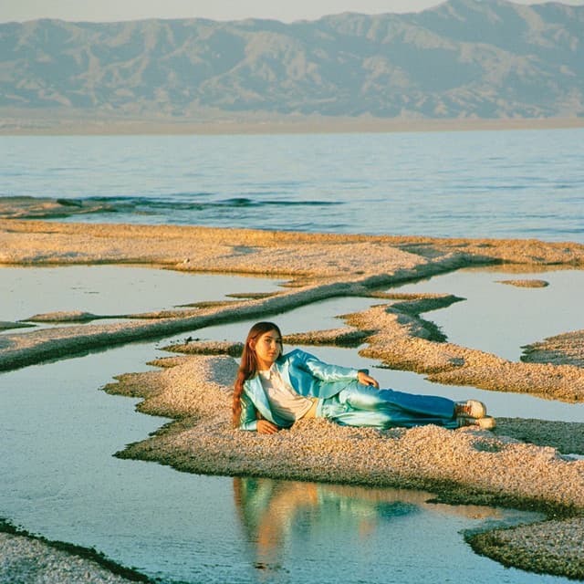 Release Cover Weyes Blood - Front Row Seat to Earth