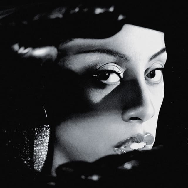 Release Cover Rochelle Jordan - Through The Wall