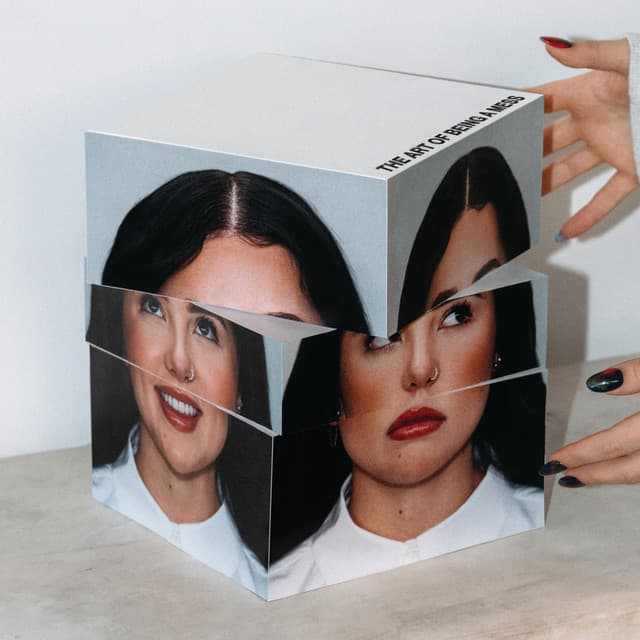 Release Cover Lauren Spencer Smith - THE ART OF BEING A MESS