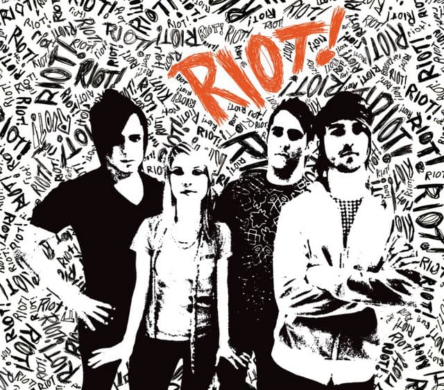 Release Cover Paramore - Riot!