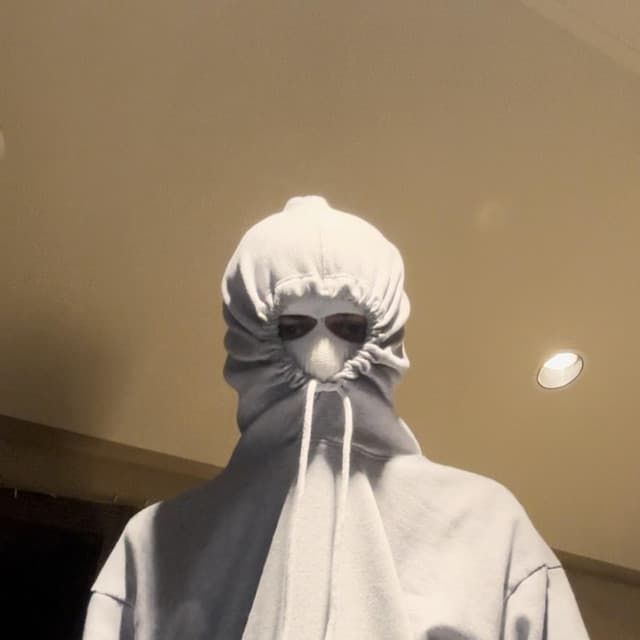 Release Cover bloody white - creep