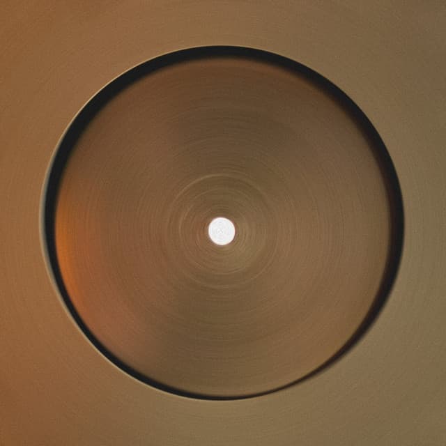 Release Cover Burial, Four Tet - Nova / Moth